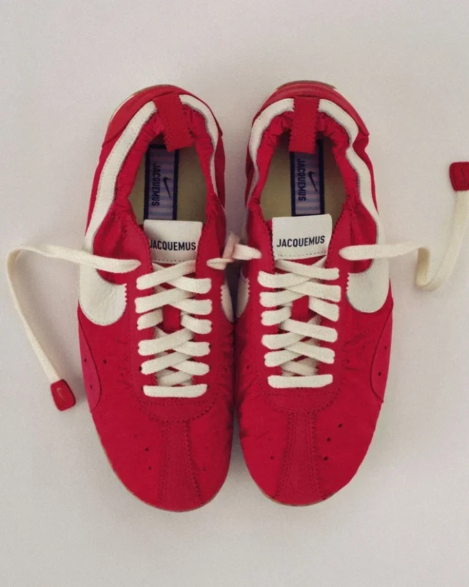 Moon Shoe Jacquemus + Nike Baskets unisexes Moon Shoes – Collaboration JACQUEMUS + Nike Moon Shoe Jacquemus + Nike Baskets unisexes Moon Shoes – Collaboration JACQUEMUS + Nike