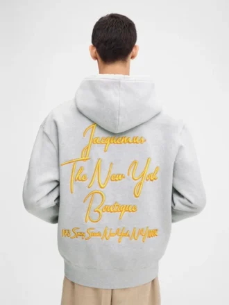 Sweat à capuche New York Sweat à capuche logo – vendu exclusivement en ligne et dans notre boutique de New York Sweat à capuche New York Sweat à capuche logo – vendu exclusivement en ligne et dans notre boutique de New York
