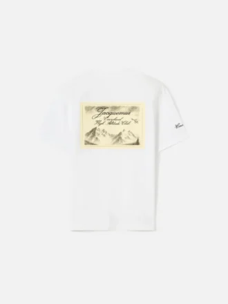 T-shirt Courchevel High Altitude Club T-shirt à manches courtes et logo – vendu exclusivement en ligne et dans notre boutique de Courchevel T-shirt Courchevel High Altitude Club T-shirt à manches courtes et logo – vendu exclusivement en ligne et dans notre boutique de Courchevel