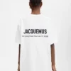 T-shirt à manches courtes avec logo et adresse – vendu exclusivement en ligne et dans notre boutique de New York