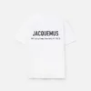 T-shirt à manches courtes avec logo et adresse – vendu exclusivement en ligne et dans notre boutique de New York