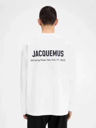 T-shirt à manches longues avec adresse imprimée et logo – vendu exclusivement en ligne et dans notre boutique de New York T-shirt à manches longues avec adresse imprimée et logo – vendu exclusivement en ligne et dans notre boutique de New York