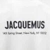 T-shirt à manches longues avec adresse imprimée et logo – vendu exclusivement en ligne et dans notre boutique de New York